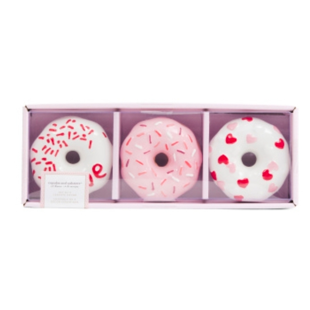💕▪️Cupcakes & Cashmere ▪️  3.5x1.5 Set Of 3 Ceramic Doughnuts Shaped